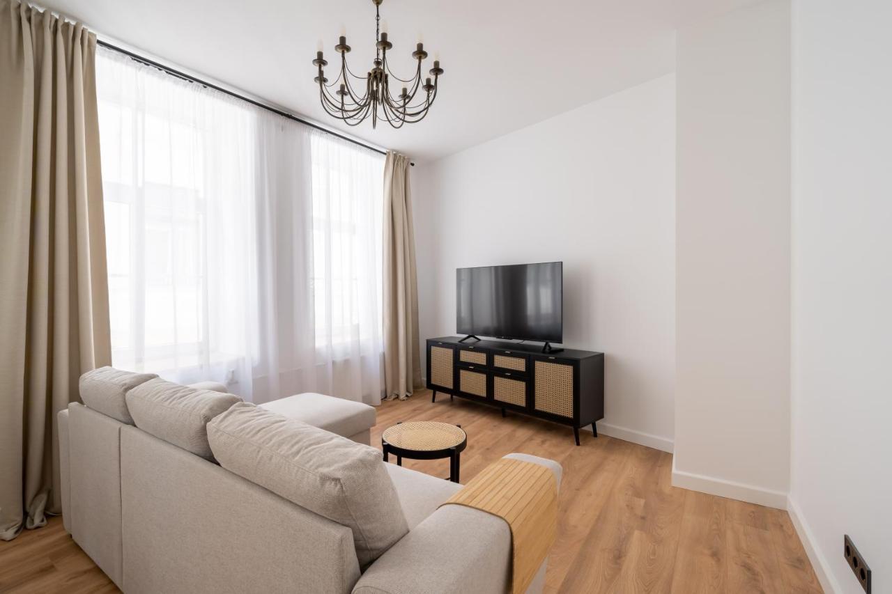 Spacious 1-Bedroom Apartment In The Heart Of Old Town 리가 외부 사진