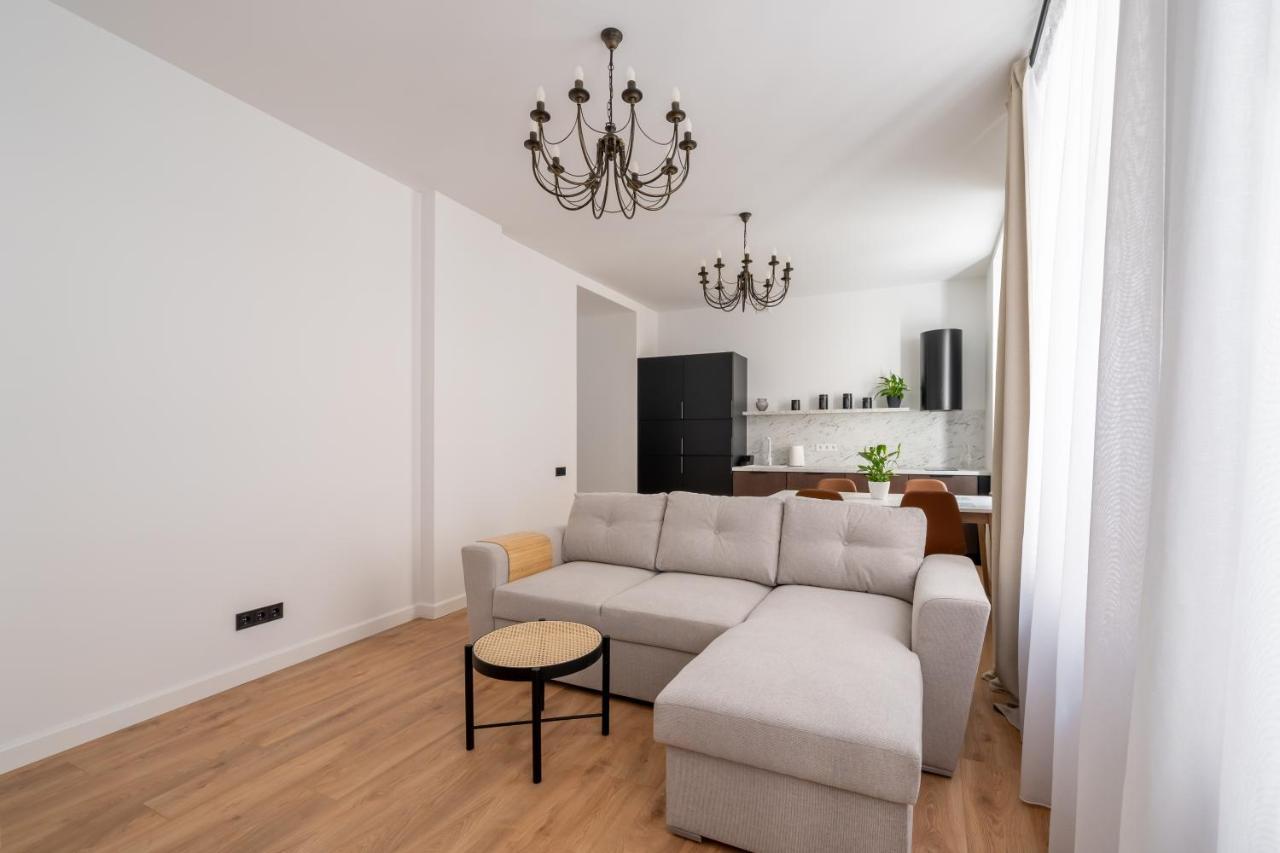 Spacious 1-Bedroom Apartment In The Heart Of Old Town 리가 외부 사진